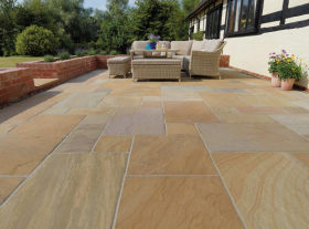 PREMIUM RIVEN SANDSTONE  PAVING (22mm CALIBRATED) - 15.30m2 PACK - BUFF